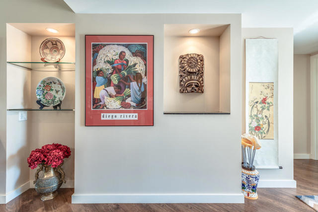 84 La Ronda Drive, Rancho Mirage CA: https://media.crmls.org/mediaz/63f07e27-9bbb-4113-8a00-a7538c344bd6.jpg