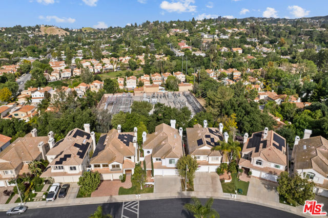 4370 Park Monte Nord, Calabasas CA: https://media.crmls.org/mediaz/63f084c8-f269-4f13-9c9f-89619eef0c23.jpg