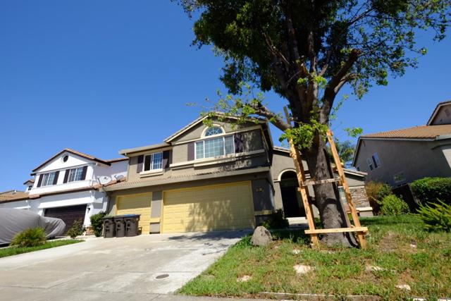 1831 Oakley Court, Stockton CA: https://media.crmls.org/mediaz/63f0fa80-5985-4015-9976-fffff0129c53.jpg
