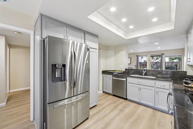 34627 Pueblo Terrace, Fremont CA: https://media.crmls.org/mediaz/63f1574b-9449-4e79-b84b-d40f7363cbbc.jpg