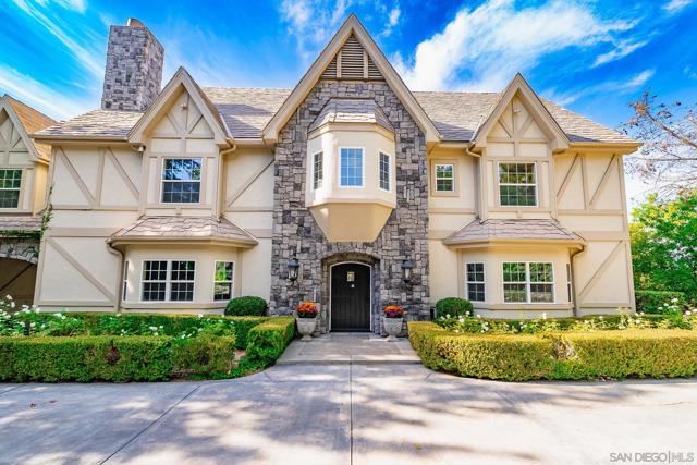 5 Rolling View Lane, Fallbrook CA: https://media.crmls.org/mediaz/63f1b6db-907d-41b7-b472-2dc92ad904ce.jpg