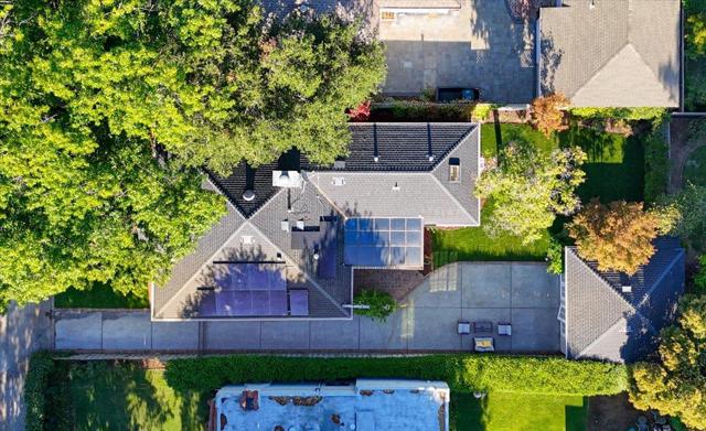 162 Del Monte Avenue, Los Altos CA: https://media.crmls.org/mediaz/63f1bb7d-bd9d-40d7-9bce-8454ef9b73fa.jpg