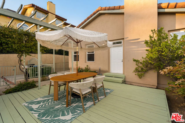 2447 Norwalk Avenue, Los Angeles CA: https://media.crmls.org/mediaz/63f2939c-e50c-477b-afd2-dee1198239b7.jpg