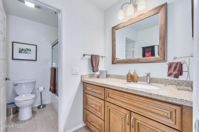 675 Oak Run Trail, Oak Park CA: https://media.crmls.org/mediaz/63f3767d-2336-40eb-97a1-5f99a2f31202.jpg
