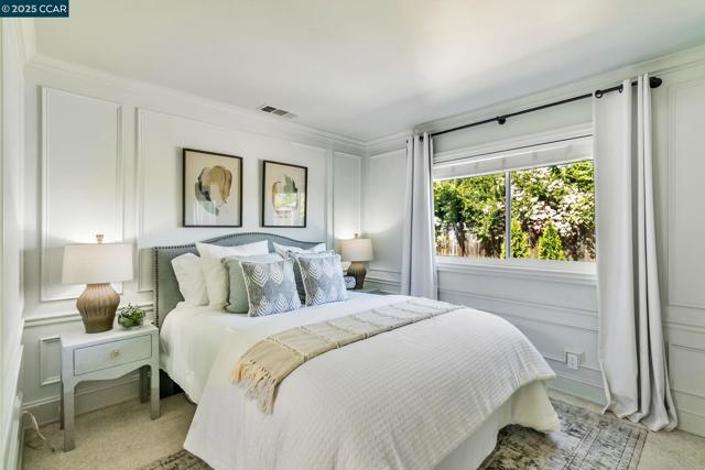 16 Belfast Pl, San Ramon CA: https://media.crmls.org/mediaz/63f4eb4f-1376-4fec-942e-b17c5d67bc2e.jpg