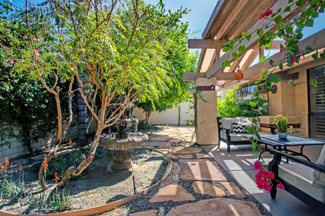 44020 Superior Court, Indian Wells CA: https://media.crmls.org/mediaz/63f5c957-729d-48af-8c3f-1511038e0122.jpg