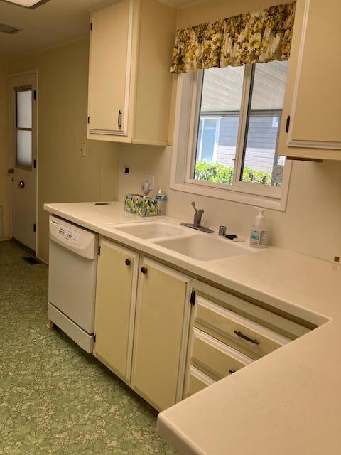 63 Palomar Real, Campbell CA: https://media.crmls.org/mediaz/63f62f2a-b353-4ee9-bbb8-7c0a3c59123f.jpg