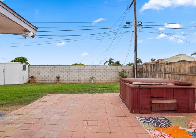 462 Carnation Avenue, Imperial Beach CA: https://media.crmls.org/mediaz/63f6733d-a061-477b-815e-53b8f8e22861.jpg