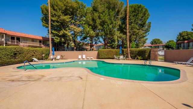 Image 13 of 17 For 64291 Spyglass Avenue 11