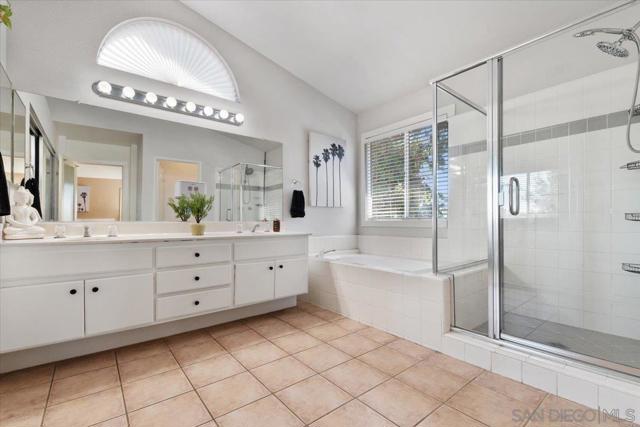 39201 Dovetree Drive, Murrieta CA: https://media.crmls.org/mediaz/63f68dec-dd21-4586-b26a-a7dfa4e0ded6.jpg