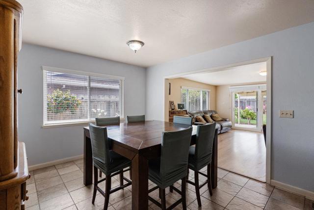 1052 San Simeon Drive, Salinas CA: https://media.crmls.org/mediaz/63f7ac02-bf16-4815-8c41-c90a48671bca.jpg