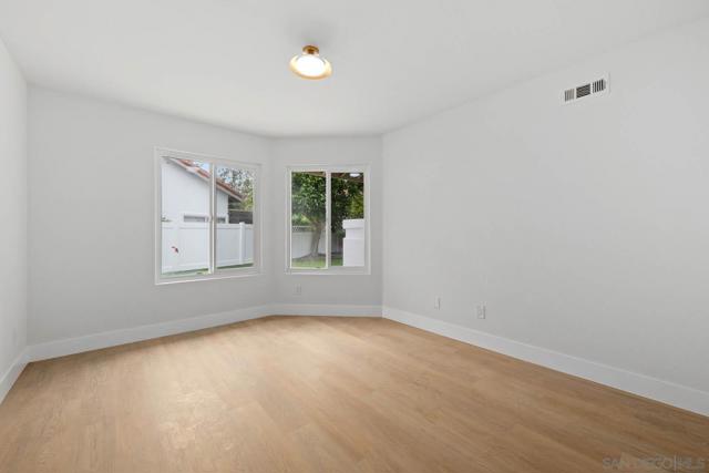 4912 Keos Way, Oceanside CA: https://media.crmls.org/mediaz/63f80197-bb4d-4cee-8182-9ce051328b62.jpg