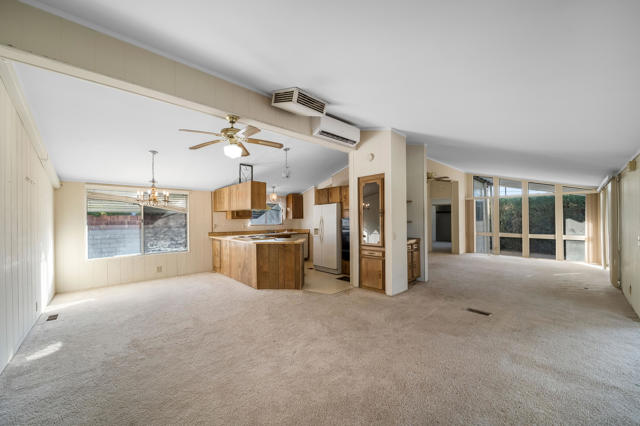33440 Carlsbad Circle, Thousand Palms CA: https://media.crmls.org/mediaz/63f8cbfb-8c50-47b4-a6c0-8fa0f9630821.jpg