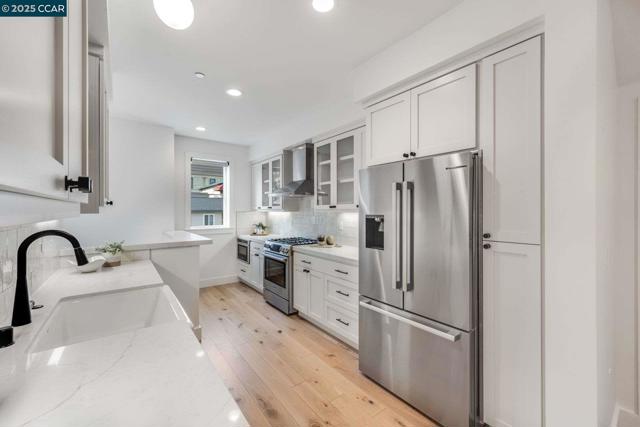 922 Brown Avenue, Lafayette CA: https://media.crmls.org/mediaz/63f9113d-9f9a-463a-8cb9-e347abc433ff.jpg