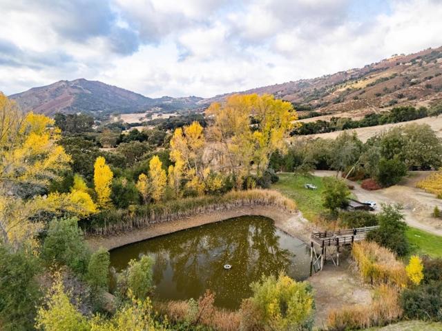 18190 Cachagua, Carmel Valley CA: https://media.crmls.org/mediaz/63f986f1-0cb8-41f6-842a-8c34276e29ba.jpg