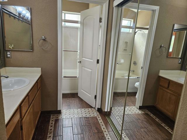 24909 Avocado Ct, Hayward CA: https://media.crmls.org/mediaz/63f9f24a-2c4c-4908-a60e-351a4ab47c97.jpg