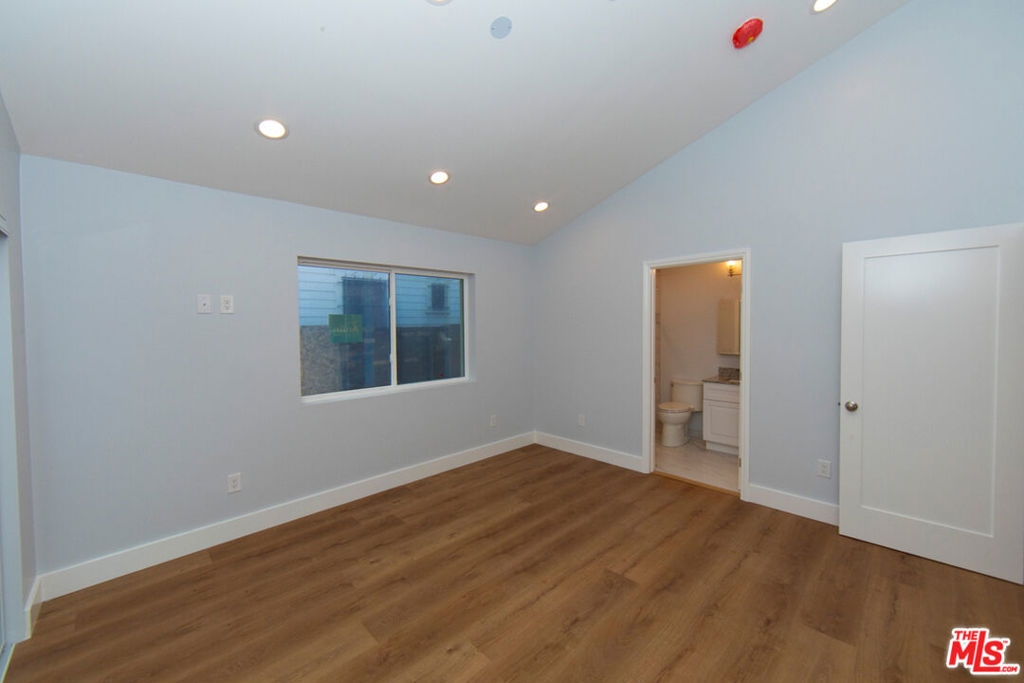 MLS #25617655 image #15