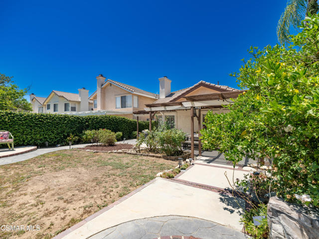 552 Fairfield Road, Simi Valley CA: https://media.crmls.org/mediaz/63faba02-05d3-4c65-bee8-6cf7249ae2b7.jpg
