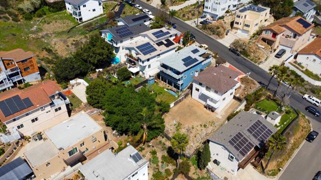 1412 San Miguel Ave, Spring Valley CA: https://media.crmls.org/mediaz/63fad66e-4193-44d6-a5a2-a7fda62223a0.jpg