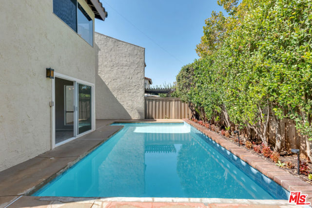 603 Racquet Club Lane, Thousand Oaks CA: https://media.crmls.org/mediaz/63fc2a8e-2f2e-4685-9530-ede1357b7dd9.jpg