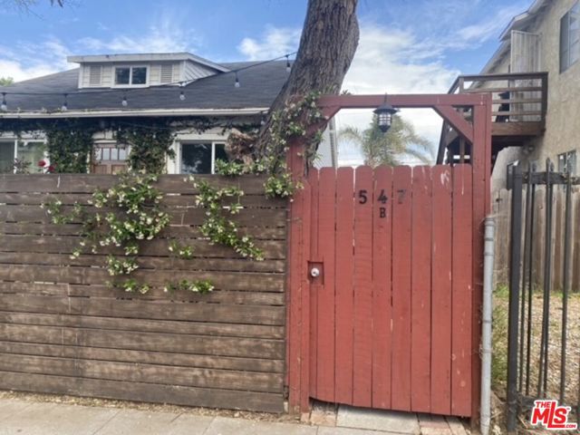 547 BROOKS Avenue Venice, California