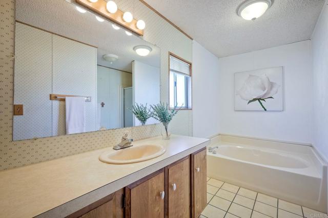 Detail Gallery Image 26 of 44 For 1146 via Santa Paulo, Vista,  CA 92081 - 3 Beds | 2 Baths