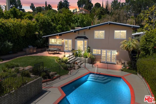 4040 Coldstream Terrace, Tarzana CA: https://media.crmls.org/mediaz/63fe29d3-c486-4a05-83d6-6c05f6f809e8.jpg