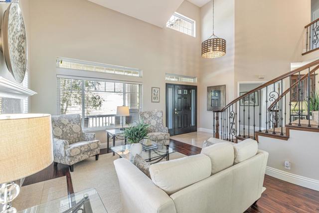 2460 Magnolia Way, Morgan Hill CA: https://media.crmls.org/mediaz/63fec446-ea77-4679-856c-5f448e687beb.jpg