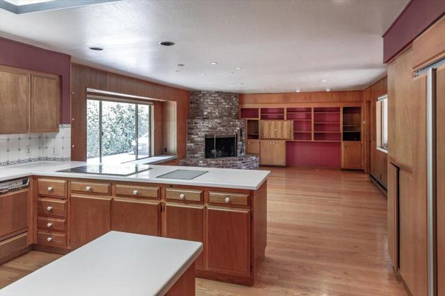 60 View Street, Los Altos CA: https://media.crmls.org/mediaz/63fefd78-bd8e-4efa-a207-33ae09084906.jpg