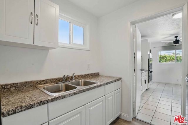 2108 Hauser Boulevard, Los Angeles CA: https://media.crmls.org/mediaz/63ff0298-d4af-4f2b-b388-2dd5df323874.jpg