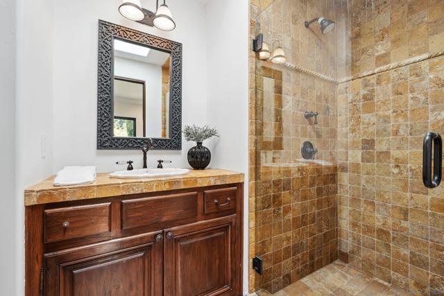 5653 Linea Del Cielo, Rancho Santa Fe CA: https://media.crmls.org/mediaz/63ff1bb5-352a-491b-b2a4-8ed60ae656ff.jpg