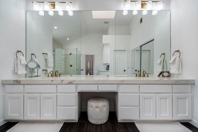 56765 Merion, La Quinta CA: https://media.crmls.org/mediaz/63ff1e3f-0e29-4d94-9479-15540de2e324.jpg