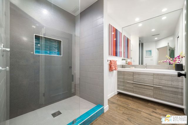 1861 S Palm Canyon Drive, Palm Springs CA: https://media.crmls.org/mediaz/63ff6b68-47e5-4e83-ae07-cce61f780b80.jpg