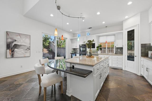 Detail Gallery Image 19 of 65 For 557 Samuel Ct, Encinitas,  CA 92024 - 5 Beds | 4/1 Baths