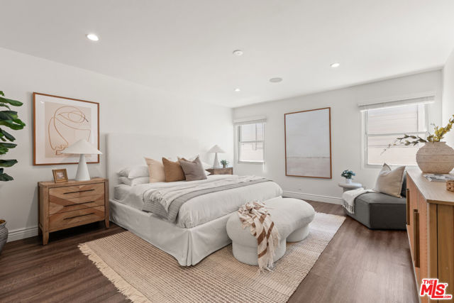 7322 W 91st Street, Los Angeles CA: https://media.crmls.org/mediaz/64006d47-7303-42f2-9d81-a4eb9bff2ac4.jpg