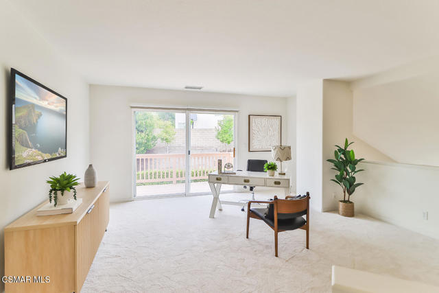 2746 Autumn Ridge Drive, Thousand Oaks CA: https://media.crmls.org/mediaz/64017934-0c3e-4470-9362-787cf69f3817.jpg