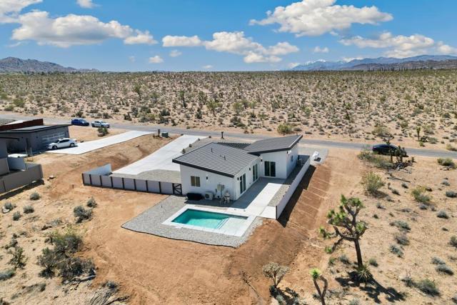 6689 Torres Avenue, Joshua Tree CA: https://media.crmls.org/mediaz/64017abc-abb5-4833-9457-4726526d88fe.jpg