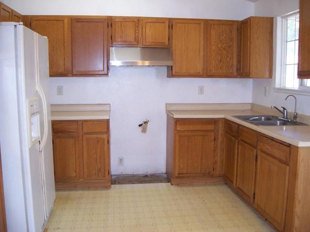 25620 Jefferson Street, Chualar CA: https://media.crmls.org/mediaz/64020781-b7f6-4a5f-86dd-90f166329954.jpg