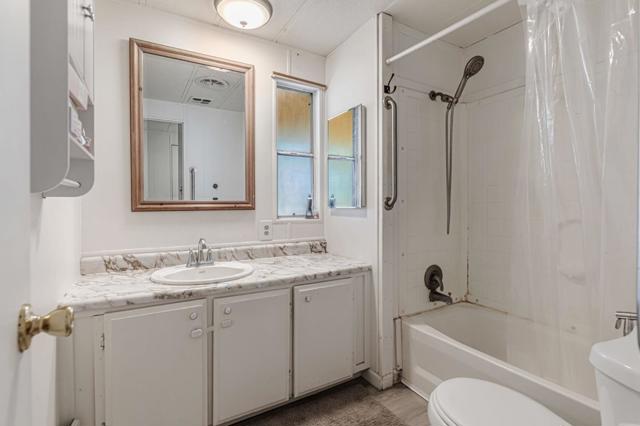 200 Burnett Avenue, Morgan Hill CA: https://media.crmls.org/mediaz/6403095b-693b-401d-b11c-d62dbcfc7d9f.jpg