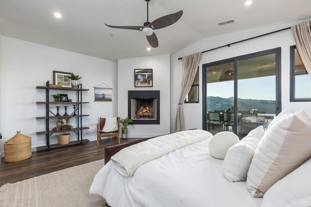 328 AMY WAY, Alpine CA: https://media.crmls.org/mediaz/64033053-a926-416d-b344-a639f422aa46.jpg