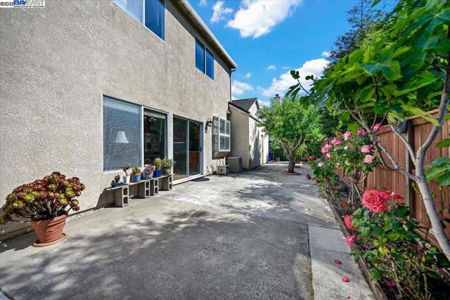 16230 Calypso Ct, San Leandro CA: https://media.crmls.org/mediaz/6403402e-677d-42a1-b407-10ada2ee72b2.jpg