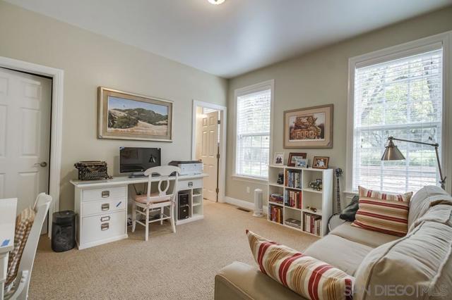 3591 Deer lake Park Rd, Julian CA: https://media.crmls.org/mediaz/6403851d-80fe-44b0-8f94-3cd08a6160a1.jpg