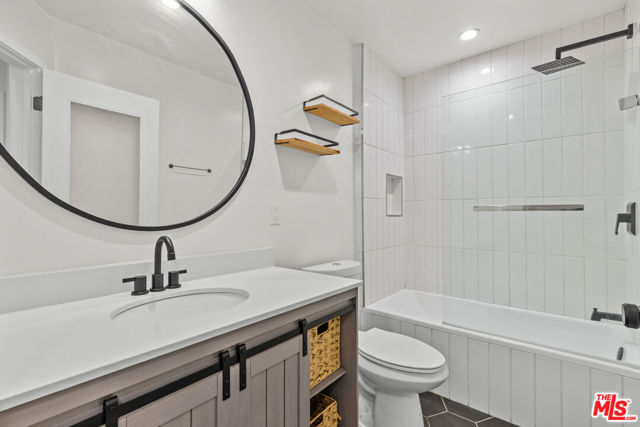 6350 Willoughby Avenue, Los Angeles CA: https://media.crmls.org/mediaz/6403aa29-f9b0-4ac1-8d53-01cfa3c26deb.jpg