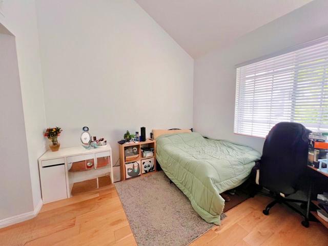 20371 Bluffside Circle, Huntington Beach CA: https://media.crmls.org/mediaz/6403c5da-bdc3-473b-a78a-e61e7298e625.jpg