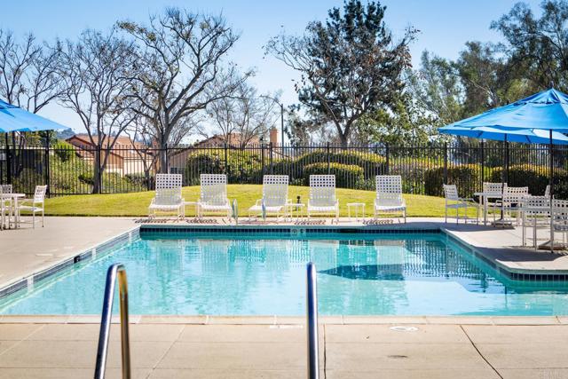 Detail Gallery Image 17 of 27 For 1749 Sawgrass, Escondido,  CA 92026 - 4 Beds | 2 Baths