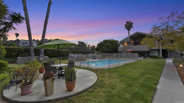 2517 Navarra Drive, Carlsbad CA: https://media.crmls.org/mediaz/64066024-0c24-4b01-b017-d192436ce67c.jpg