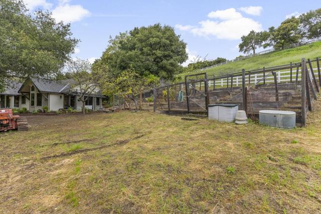 14205 Shannon Road, Los Gatos CA: https://media.crmls.org/mediaz/64070ba3-cb52-4cfe-bf10-f8b76ac1ced9.jpg