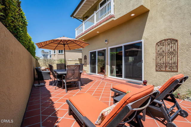 5114 Marlin Way, Oxnard CA: https://media.crmls.org/mediaz/64075efc-2d29-43ae-8067-13bccd0c5bf6.jpg