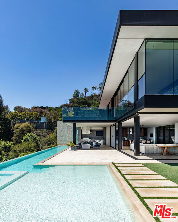 Drew Fenton | 1601 Casale Road Pacific Palisades CA | MLS: 7563220