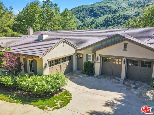 29734 Mulholland Highway, Agoura Hills CA: https://media.crmls.org/mediaz/64095d54-e48b-4586-ba88-a92d444f26cb.jpg